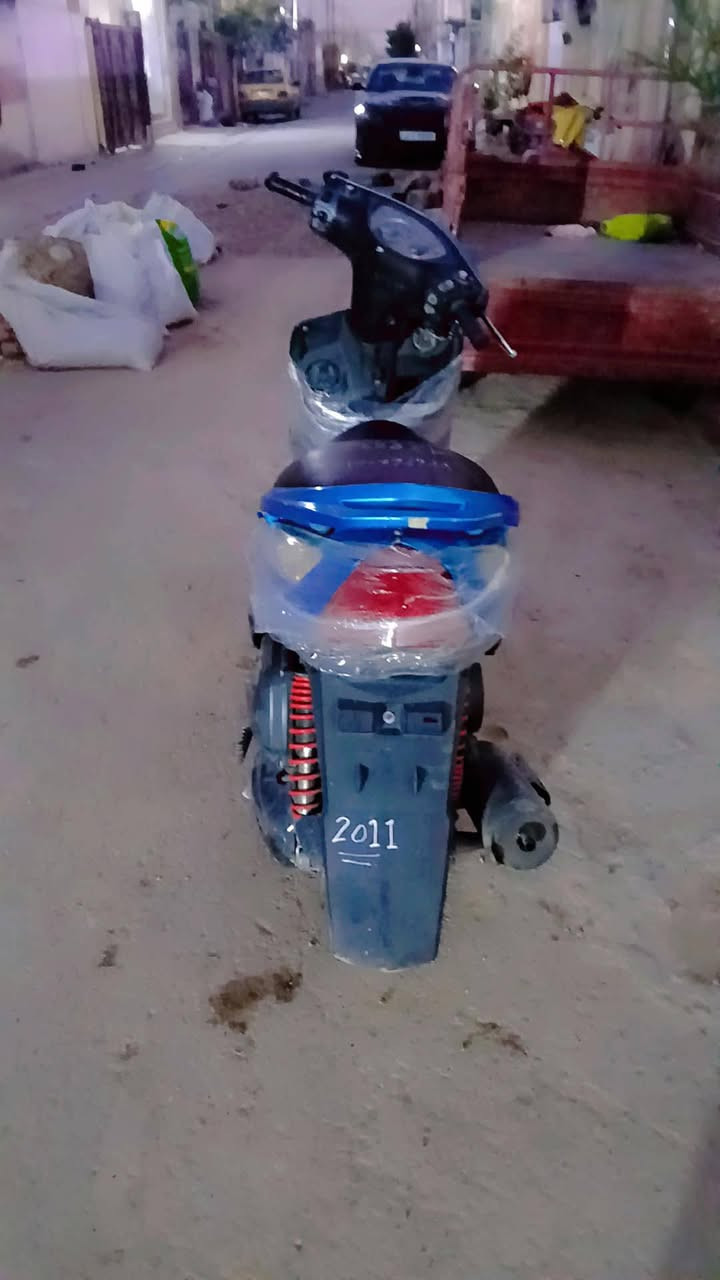 السلام عليكم دراجه ثعلب البيع الدراجه جديده مختمه من الطول ال طول موديل 2008ماشيه 47 مكنيه ناعمه صوتها ما اسمعا نكره سلف اورق موجوده تريد احولك تريد مكاتبه ماعندي شي محتاج فلوس واريد ابيعها السعر 625وبيهامجال الطبيبن عنواني بغداد حي النصر رقم موبايل ***********
