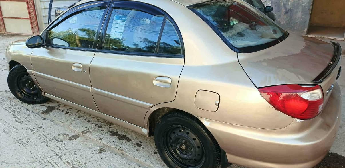 السلام عليكم 
كيا ريو موديل ٢٠٠٢
سياره جاهزه كير مكينه 
تخم تاير حداديه امامي وخلفي 
تبريد سياره جاهزه كل نقص مابيها 
سياره مصبوغه مكفوله من اي ضربه
مكانها بغداد محموديه
السعر ٤٠ وبيها مجال اخوان مكلف بالنشر اتصل وبيك خير وادلل
 للاستفسار *********** الصويرة, واسط
