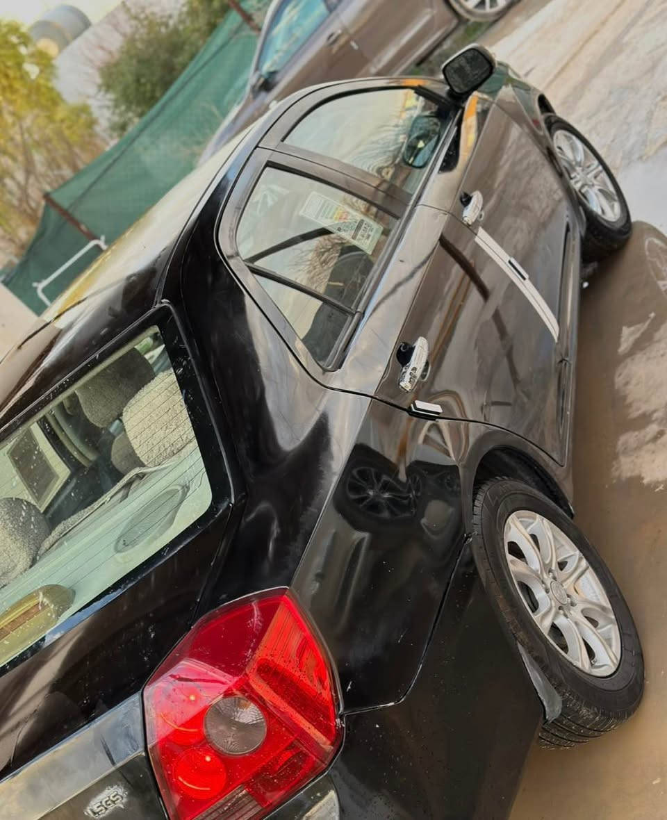 سعری ٣٥ وەرەقە و ٨وەرەقە خرامەی لەسەرە دیدەمەوە 

ژ.م/ *********** /وەتسئەپی لەسەرە

جیلی مۆدیل ٢٠١٣ گێر عادی 

٣پارچەی خۆم سبوخم کردوە بێ دەحم لەسەرکاڵبوونەوە 

گێر و مەکینە و تەبریدی بەشەرت 

سەیارەکە یەک دینار مەسرەفی تێدانیە هەموو گیانی مەزبووتە 

شاشە و کامیرەم بۆ بەستاوە 

سعری ٣٥ وەرەقە و ٨ وەرەقە خرامەی لەسەرە دەیدەمەوە 

ژ.م/ *********** /وەتسئەپی لەسەرە أربيل, العراق
