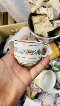 طقم أكواب • ذهب عيار ٢٤ • قابل تفاوض