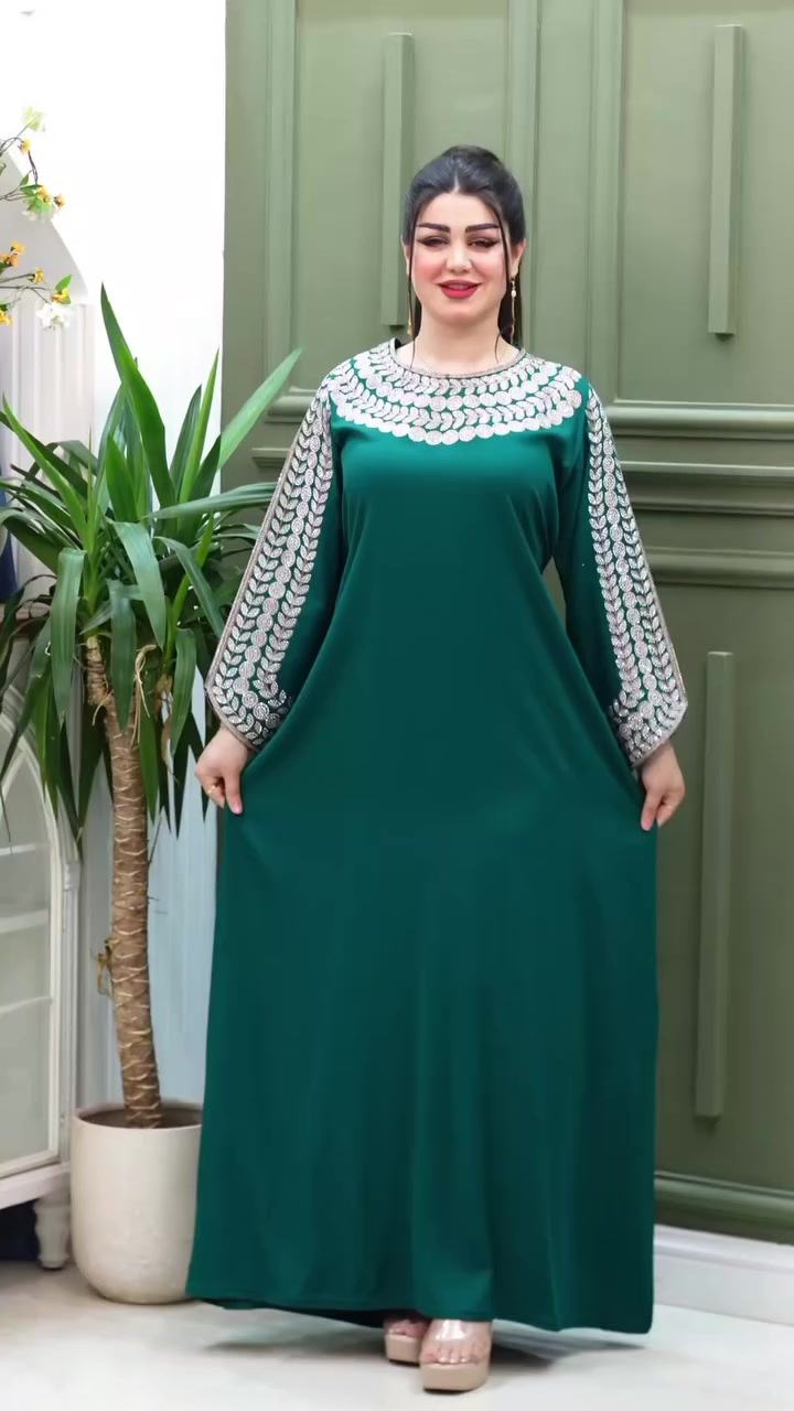 ✨ كلبية العيد وصلت ✨
 بأربع ألوان جميلة ومميزة 🌸
✔️ قماش كشمير مطاط (إيطالي أصلي)
✔️ نقشة راقية وفخمة تبرز الأناقة
✔️ القياسات: L - XL - 2XL
✔️ تناسب أوزان من 55 كغم إلى 95 كغم
كلوشه وحزام على الخصر
💖 الألوان والتصميم بالحقيقة أحلى وأفخم من الصور
📍 زورونا داخل المحل واختارو اللي يعجبكم بكل راحة
📍 مجمع روتانا - الطابق الأول
📍 محل كوزال شوب
بانتظاركم حبايبنا 🌷


**إذا كنت صاحب هذا الإعلان وتريد حذفه لأي سبب، رجاءا أرسل رسالة إلى الدعم الفني**