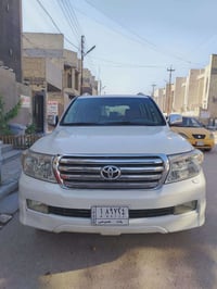 بسم الله الرحمن الرحيم لاندكروزر 2010  سيارة ماشية 145  سعر 250 بيها م...
