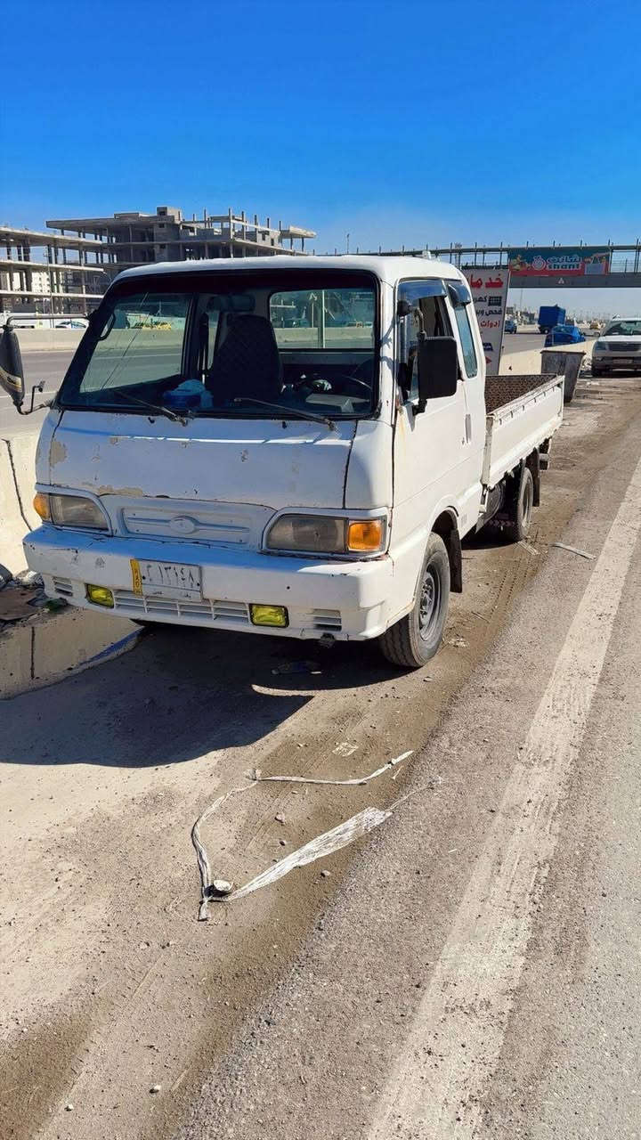 السلام عليكم كيا 96 الكير ومحرك خير من الله والقشر مبين قدامكم مكان السياره بغداد بسماه السعر 37 تحويل مباشر ***********
