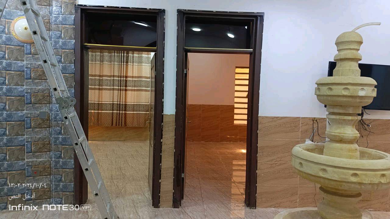بيت للبيع طابو الزهور في الموصل الكندي الثانيه واجهه 12 نز ال 25 باسمي السعر 290 مليون
شكد مساحة الأرض والدار؟ وكم عدد الغرف والحمامات؟: 
7 غرف
300م
169م بناء
4 حمامات
شنو سعر البيع النهائي؟ وهل أكو مجال بالسعر؟: 
290مليون
عندك صك أو وثيقة رسمية وجاهزة للبيع والنقل؟: 
نعم
