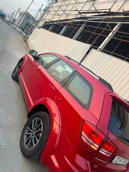 دوج جورني 2018 7راكب مكينه 2.4
سيارة كلش حلوة وجديدة وعليها ادامه كامله صدر خلفي أمامي نوزلات بلكات عبوة فيت بم باتري كله جديد رقم سليمانيه الجديد تحويل وكاله شرط 
مكاني بغداد الغزاليه مراوس مع اكس بلور شمالي او بغداد فقط موديل 12 او فوك ‏‪***********‬‏
