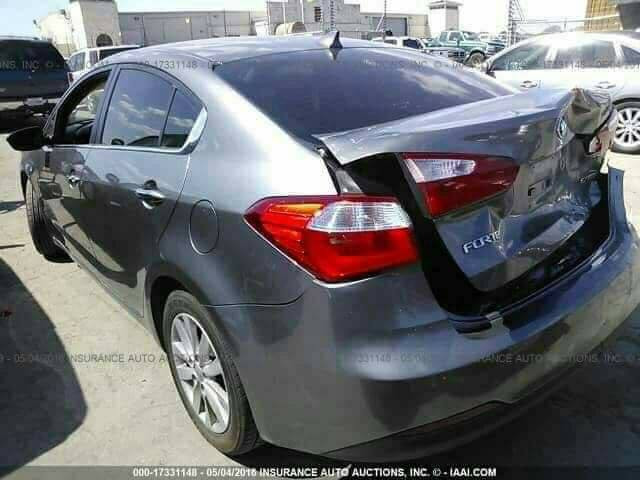 السلام عليكم فورتي موديل2015 
محرك 2000 GDI
بس حادث امريكا بالعراق مابيها السياره ليبل واحد ما عده قبق الجنطه مبدل فقط باسمي تحويل ثاني يوم مصفرة هيئة وغرامات سياره جاهزة السعر 100 وبيها مجال مكاني الزعفرانيه ***********
