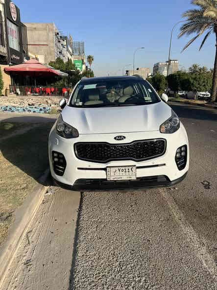 سلام عليكم 
كيا سبورتج 2017 خليجي 
مواصفات 
محرك 2000 دوش 
بنوراما 
3 وضعيات قيادة 
تبريد قطعتين 
اشاير بل مري
مري شفط 
لد ليلي نهاري
تحكمات ستيرن 
حساسات
شاشه كبيره 
منفذ اوكس
ماشية 74 الف 
رقم بغداد
مكفولة من الصبغ والتبديل بيها بارد شوية بلباب 
مكاني بغداد اليرموك 
رقم  ***********
