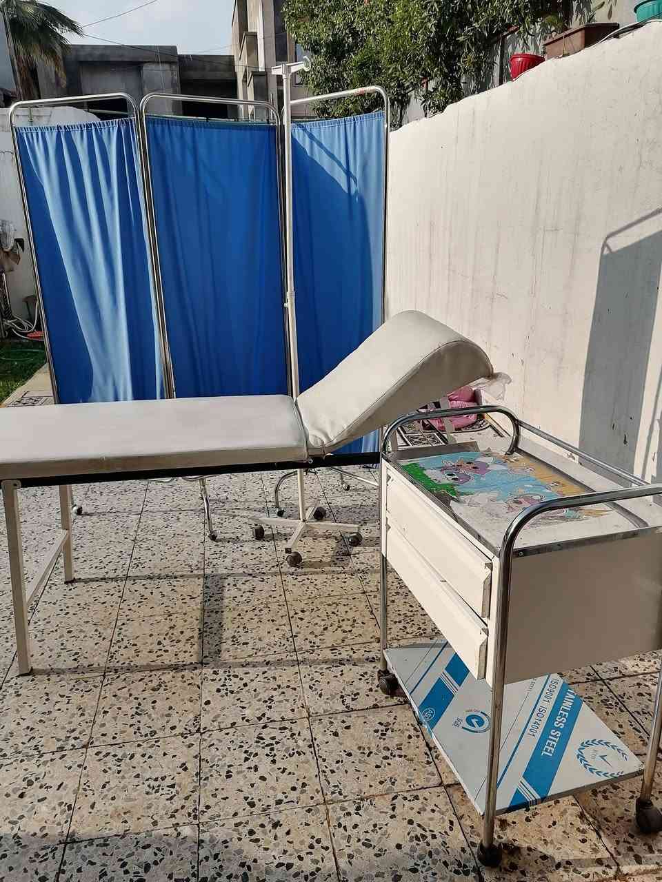 السلام عليكم ورحمة الله وبركاته
اغراض عيادة تمريضية للبيع
١. برافان
٢. سدية نوعية ممتازة
٣. عربة علاج (ترولي)
٤. حامل مغذي

مكاني حي العربي
المهتم يتصل على الرقم
***********

قليل التواجد عالنت
