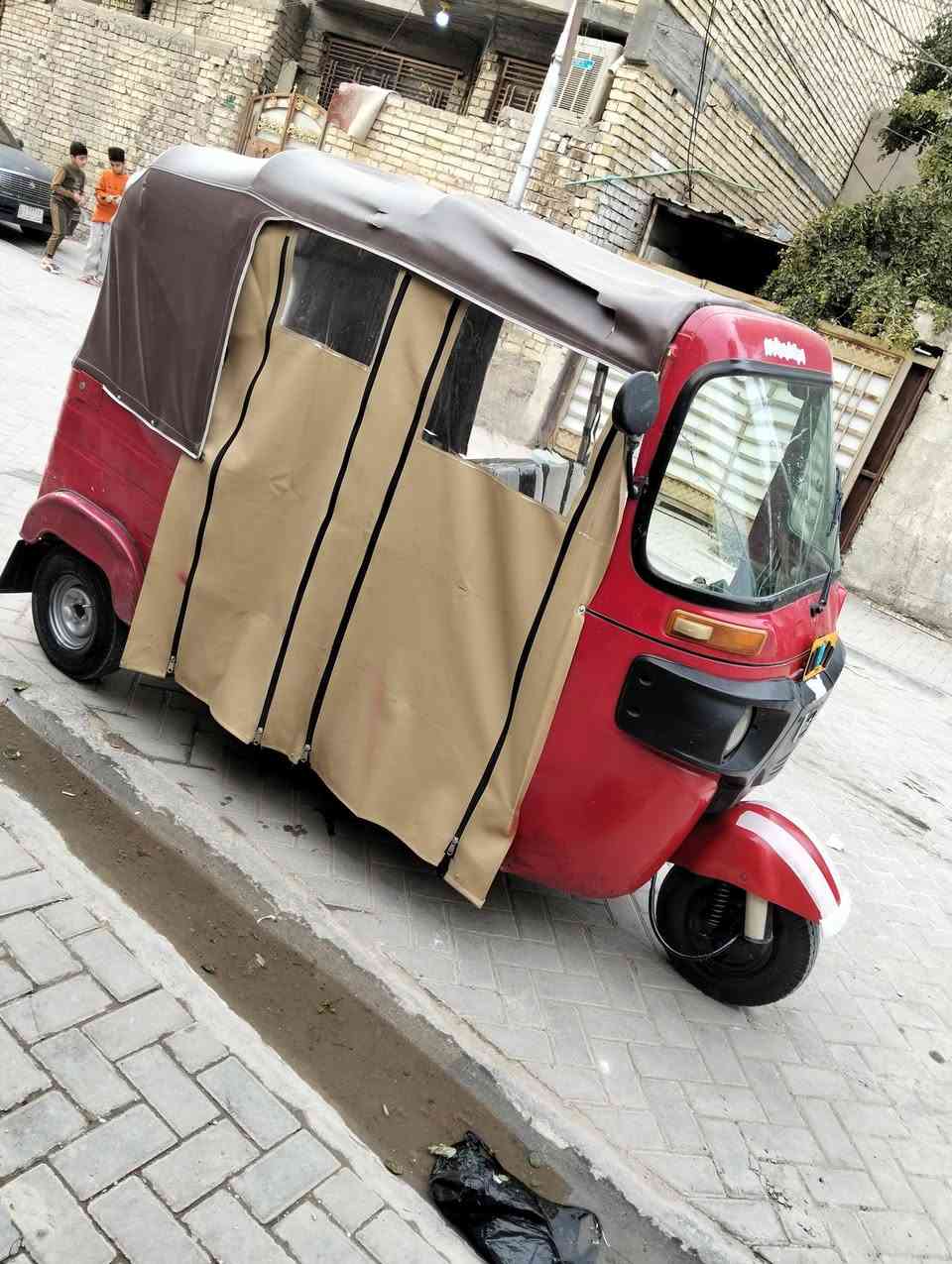 سلام عليكم تكتك البيع موديل 18 شهر 6 لا طخه ولا طخه   وراق مصطفى صولي تكتك جهزه الف ما تصرف عليه  مكاني بغداد سعر 400 3 وبيه نتصل وتدلل ***********
