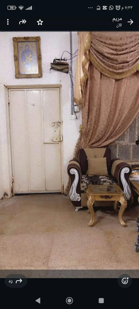 السلام عليكم للبيع      طابو صرف

الموقع:حي الحضارة خلف مديرية الشرطة مباشرة على الشارع الرئيسي

المواصفات: المساحة 200 متر طابو صرف الطابق الاول غرفتين نوم +استقبال ستة متر صالة ومطبخ  حمامين داخل مجموعة صحية  صحيات خارج مع كراج حديقة توجد غرفة نوم فوق مع البيتونة. ومكان جاهز لبناء غرفتين طابق ثاني 
 البيت على الشارع الرئيسي ويعتبر ركن لان امامه فرع الى شارع الدغارة العام

الاستفسار ستفسار ***********
***********
 او مراجعة مكتب بركات الزهراء للعقار والمقاولات العامه حي الزهراء قرب مصتوصف اذ ردت بيع عقار او بناء أو ترميم ما عليك فقط مراسلتنا 
مكتب بركات الزهراء
