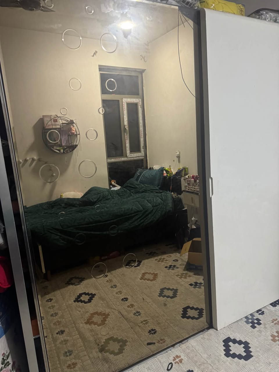 غرفه نوم تركية باب اول بيهه اضرار مبينه بالصور مجراتهه هايدروليك كلهن شغالات قوية حيل سعرهه 400 هيه والدوشك 6 قطع عنوانا شارع حيفا الشواكة 
*********** بغداد, العراق
