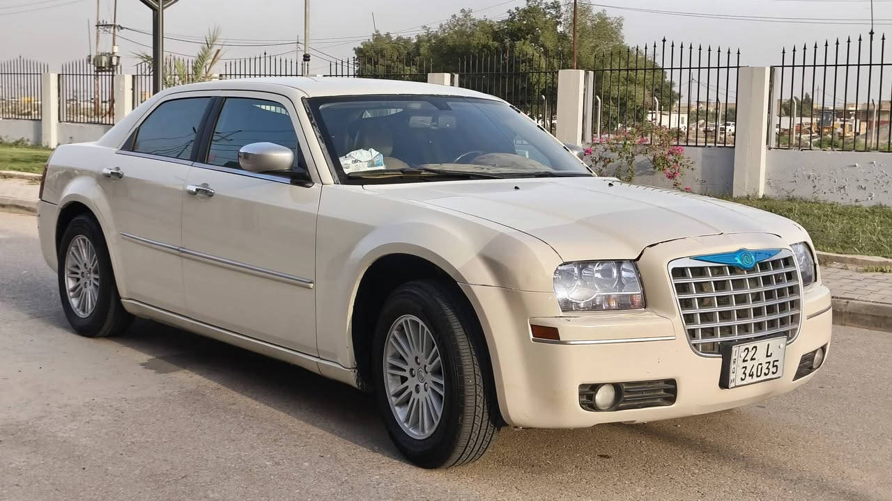 السلام عليكم للبيع اوبامه 2010 اصل رقم  اربيل ب اسمي تحويل ثانيه يوم سنويه لل27 وهزه جديده حادث السياره موضح بالصور سياره جاهزه مكينه كير اكسل حداديه تخم تاير كله جديدالسعر الاتصال على الرقم ***********.

