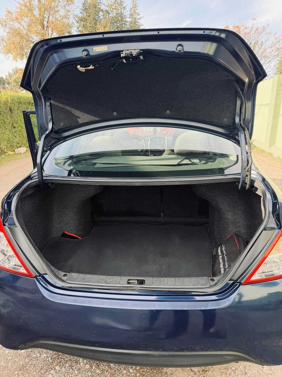 نيسان فيرسا 2019
مواصفاتsv فول
كاميرا 
شاشة
فوليوم
ويل كب 
ماشية 86
استخدام شخصي 
السيارة بحالة الوكالة كلشي بشرط كير ومكينة وكهربائيات و٤ تايرات جدد 
رقم سليمانية تحويل او وكالة نفس اليوم 
الضرر ربع البونيت بخ بدون ضربة بدون دواخل وبدون ايرباكات كلها بشرط 
السعر 118 وبي مجال بسيط للشراي 
*********** كركوك, العراق
