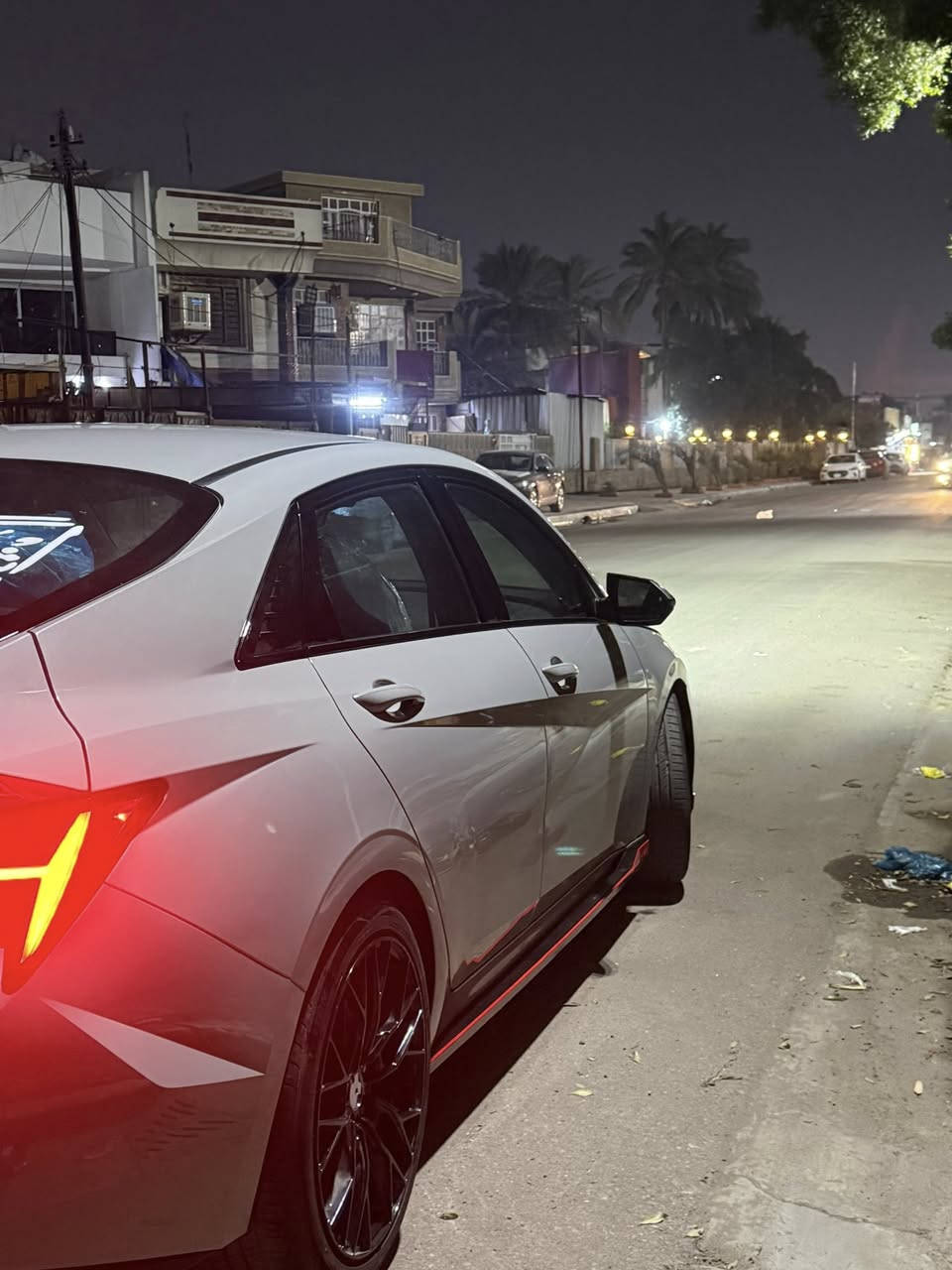 السلام عليكم للبيع او مراوس بـ موستنك 20 وفوك GT
 هيونداي إلنترا   N 2023 - لون أسمنتي مميز
الحادث : بدون صبغ السياره بيها بنيد ورصعه بل باب الخلفيه فقط ايرباك ستيرن فقط بدون لغد وشواصي
أ المواصفات الأساسية: عليها ويل سعره 500$
الموديل 2023
عداد المشي : 26ميل
الفئة: N (الرياضية)
المحرك: 2.0 لتر تيربو - قوة 286 حصان
ملاحظه : السياره عالبلاد مملعوب بيها ستوك حته الحجرات 
موجودة بيها

ملاحظه : السياره بدون اي عطل وما مشتغل اي كلوب بالدشبول + بدون اي نقص جاهزه

ناقل حركة: أوتوماتيك / دبل كلتش (DCT) - مع وضعيات قياده رياضية
الدفع: أمامي مع نظام تفاضلي إلكتروني رياضي (N
(
Corner Carving
التسارع: 100 - 0 كم/س خلال ~5.3 ثانية

المميزات:
شاشة وسطية 10.25 إنش متصله + عدادات رقمية 

نظام صوت Bose فاخر

مقاعد رياضية N مع دعم كامل

مثبت سرعة ذكي + أنظمة أمان متكاملة (تنبيه خروج عن المسار، فرامل طوارئ، مراقبة النقطة
العمياء)

إضاءة LED أمامية وخلفية

مكيف أوتوماتيك ثنائي المناطق

جنوط رياضية مقاس 19 إنش

دخول وتشغيل بصمة

سبويلر خلفي + عادم رياضي مع خاصية N Sound

• اللون: أسمنتي (لون نادر ومطلوب)

أ الموقع: [ بغداد - بغداد الجديده النعيريه ]

§ السعر: [215$] بيها مجال

للتواصل : اتصال

واتساب : ***********
