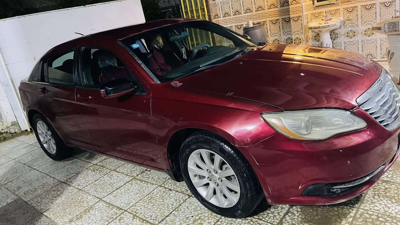 كرايسلر 
C200
سيارة جاهزة كير محرك كهربائيات تدفئة تبريد  
محرك 4سلندر. 2400
السيارة بيها كم قطعة صبغ 
ابيع حزام اثر جراد 
تحويل مباشر 
السعر 70 $ 
***********
مكاني بابل  قرب سيطرة الاثار

