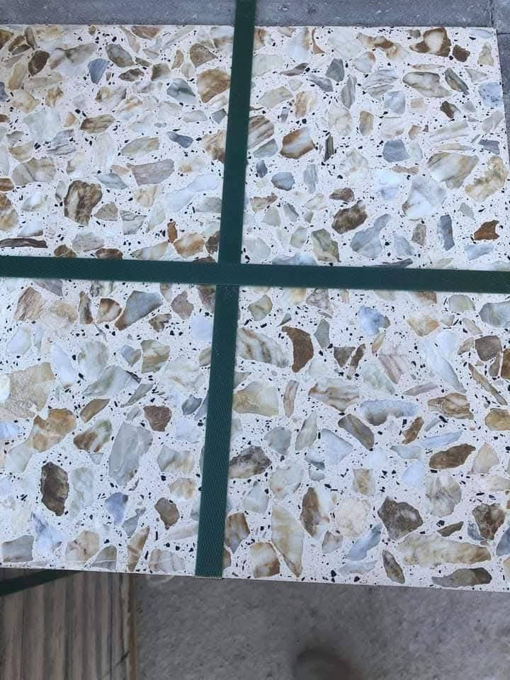 كاشي عراقي وسليمانيه درجه اولى سعره الموزايك قياس٤٠*٤٠ ٧٥٠٠واصل داخل بغداد فقط السعر اسليمانيه ١١٠٠٠واصل داخل بغداد فقط السعر المطعم بل مرمر السعر ١١٥٠٠ واصل داخل بغداد يوجد لدينا  شتايكر السعر٣ونص ابلوك درجة اولى سعر الف ابلوكه 550الف واصل داخل ف القطعه فقط ملون يوجد لدينا مقرنص سعره ٩٠٠٠واصل داخل بغداد يوجد لدينا حجر كيبر زحجر ناعن الناعم سعره الكيس ٧٥٠٠واصل داخل بغداد الحجر الكببر سعر الطن الواحد ٨٠الف يوجد لدينا مواد حداءق  وثيل هندي  واتساب*********** مراسله خاص يا رزاق يا رزاق
