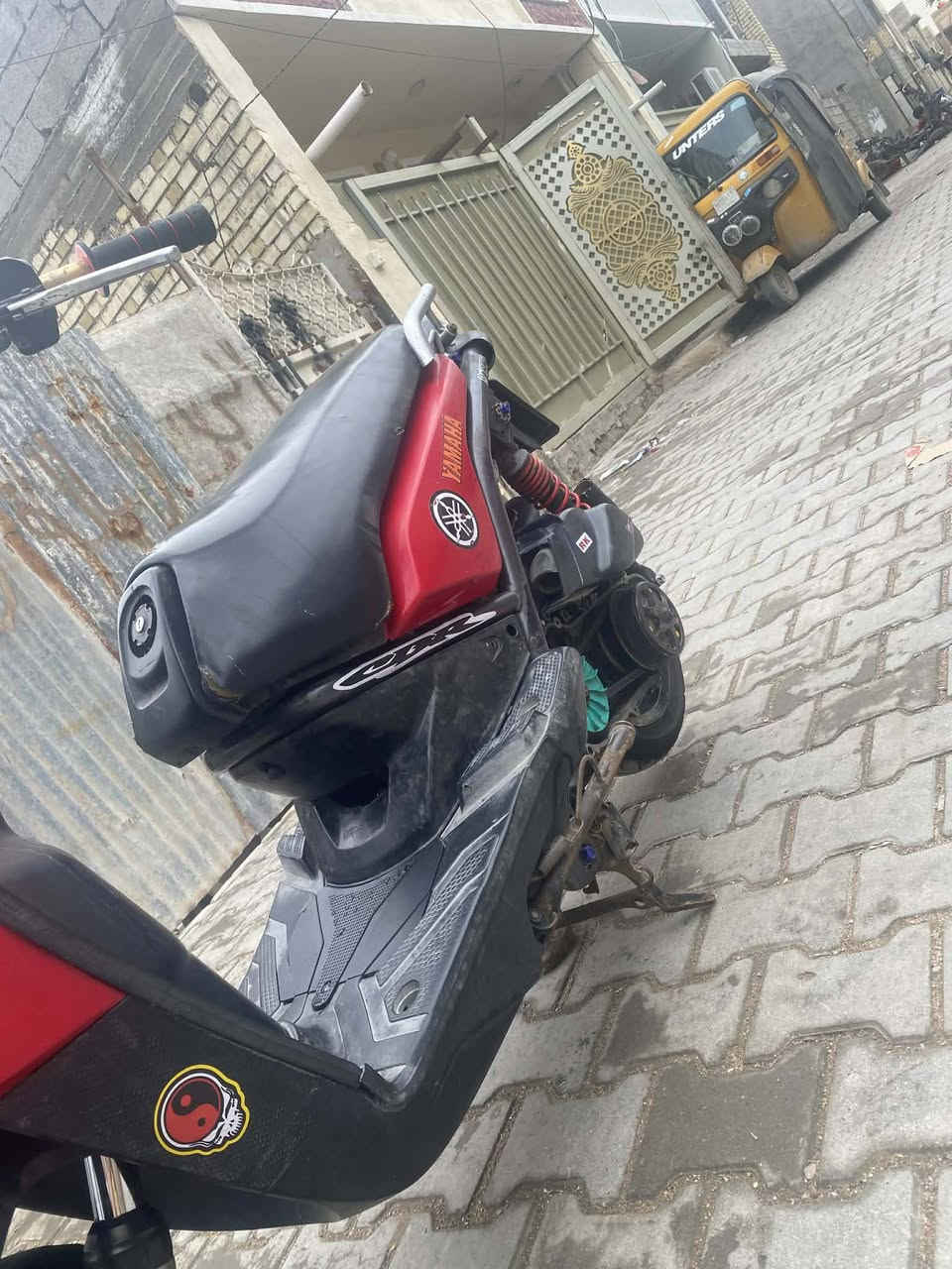 السلام عليكم للبيع جبلي مختلفة💯  ملغومة تزويد 💪خارجي مكينة بلاد دراجة نكرة سلف خير من الله شلعة ومعدل شك الكاع مكينة خرسة مينسمع آلهة صوت بلادية
دراجة بيهة تزويد 
١ـ ستيرت NSYذهبي.  ٢ـ دشبول الكتروني ٧ الوان 
٣ـ كلجات امامي خلفي رياضي. ٤ـ دبلات خلفي أبو البطل 
٥ـ صالنصة فكتوريا      ٦ـ قاعدة رقم WF
٧ـ يدات بريك BOSH   ٨ ـ يدات بانزين KOSO 
٩ ـ سبايدر رياضي قطعتين  ١٠ ـ قطرة وسلف 🍒 NSY٠ ١١ـدراجة بيهة كلوب زنون قوي  ١٢ـ فراك بريك WF
١٣ ـ قبغ عنبار NSY    ١٤ـ تعلاكة NSY ذهبية 
١٥ـ ملقط فضي  
الدراجة تزويدهة كلة (اصلي) 
المكان بغداد الشعب    السعر  ب٩٥٠ 
الشراي خاص او اتصل ***********
