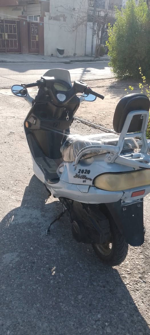 یوبن مرزیة 2020 مکینة مفتوح ابشرط کابریتر ابلادي کهرباییات کلها شغالة تایرات جدید لون سمنتي سعر 350الف و مجال مکان اربیل
***********
*********** اكر, نينوى
