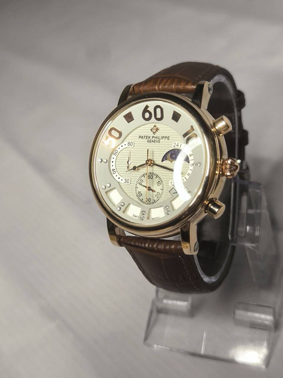 ساعة باتك فلب PATEK PHILIPPE مميزة
تحفة فنية 
مكينة كوارتز دقيقة ( نظام ستوبوج ) جميع السناتر شغالة
زجاج زفير (مزرق) ضد الخدش
مقاومة الماء والغبار 
سير جلد طبيعي جدا مميز مختم قفل فراشة 
ساعة مختمة 

السعر :- 40 ع اول تم 
للحجز والاستفسار يرجى مراسلة الصفحه


**إذا كنت صاحب هذا الإعلان وتريد حذفه لأي سبب، رجاءا أرسل رسالة إلى الدعم الفني**