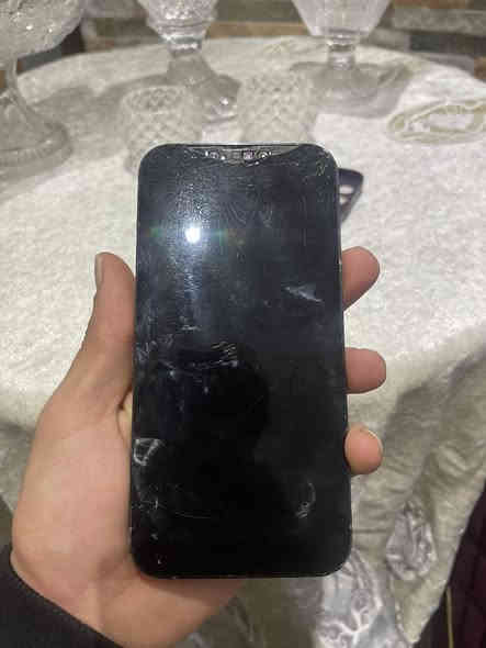 ايفون 13برو ماكس ذاكره ٢٦٥ مكاني بغداد حي العدل سعره ٤٧٥  الف 
***********
