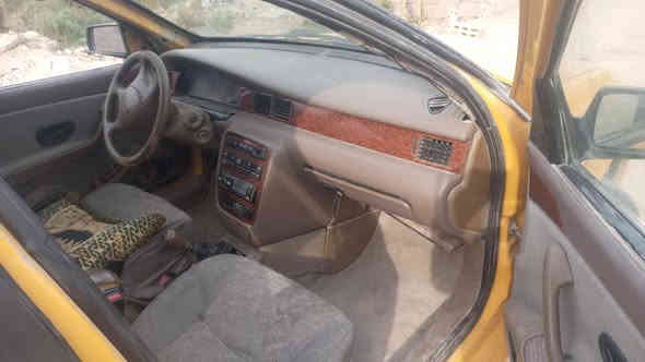 سمند للبيع مديل ١١ ناطق سياره حلوه ونضيفه كير مكينه فلول بس عوزه حداديه مكاني طويريج سعر وباقي تفاصيل عل رقم ***********
