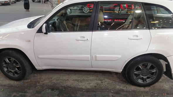 تيكو ١٣ رقم انكليزي باسمي مكفوله من الصبغ فقط باب السائق بارد تخم تاير صدر أمامي خلفي كير محرك شاشه كامره خلفيه السعر ٦٥ مكانها حي الجهاد ***********
