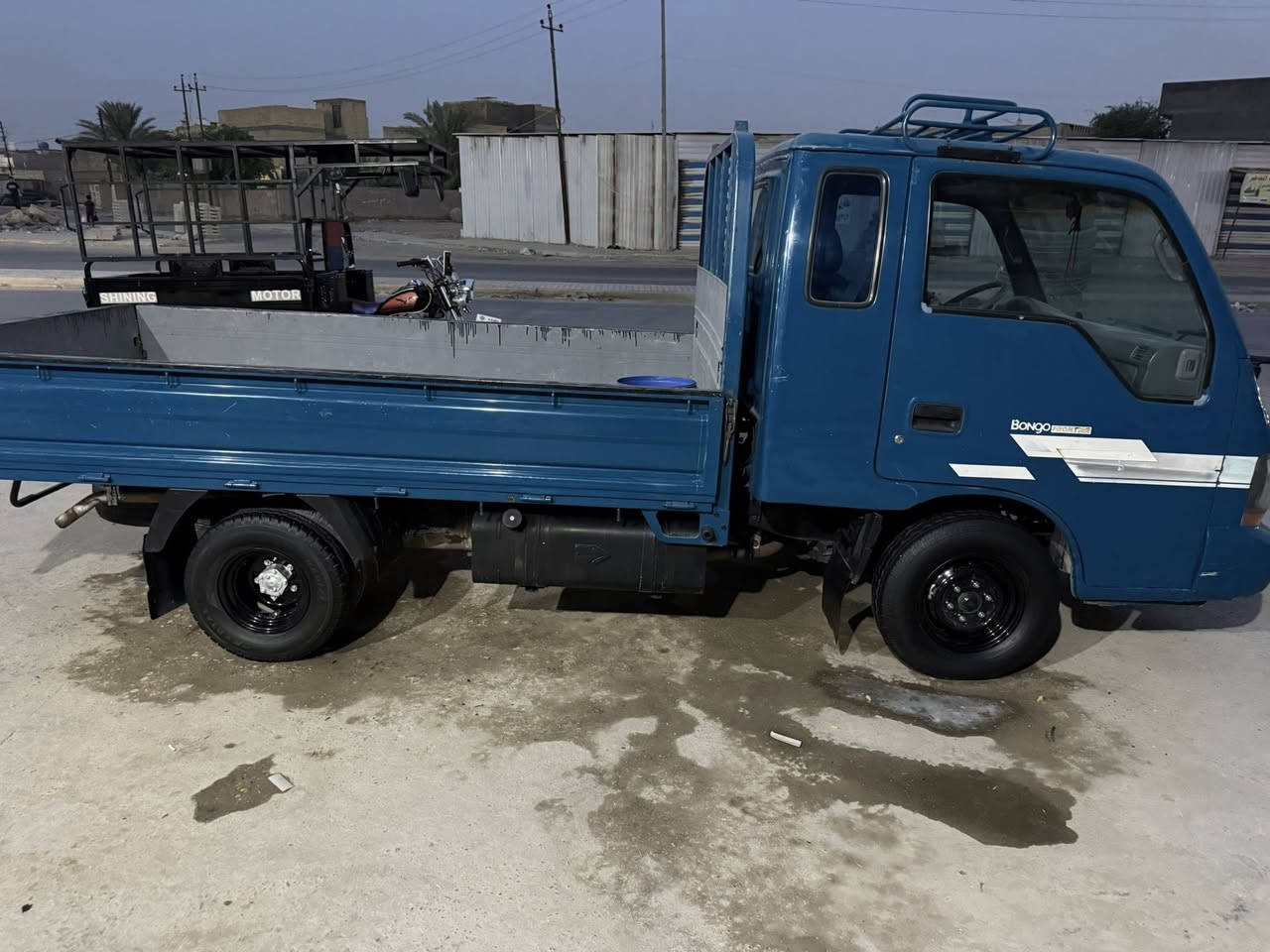 سلام عليكم كل عام ونتم بخير سياره البيع مديل 2001سياره قلاب سياره كفاله عامه سعر 85 وبيها مجال ***********
