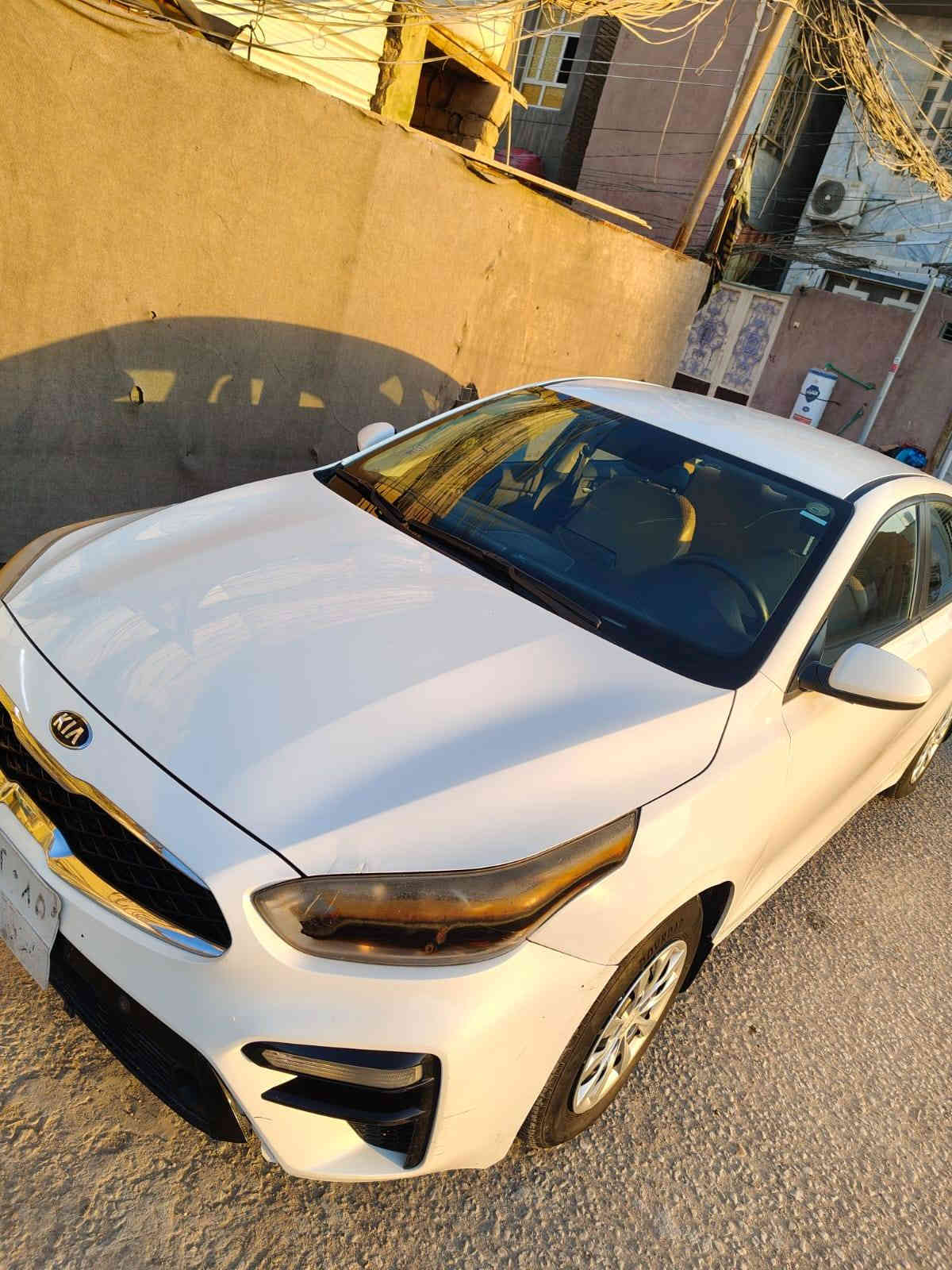 السلام عليكم. سيراتو البيع
مديل 2021
محرك 1600
رقم اربيل
موصفاته كدامكم
السعر 145 
استفسار ***********
