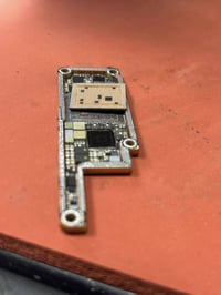 آيفون ١٦ برو ماكس • صيانة سابقة • نقلنه المكونات