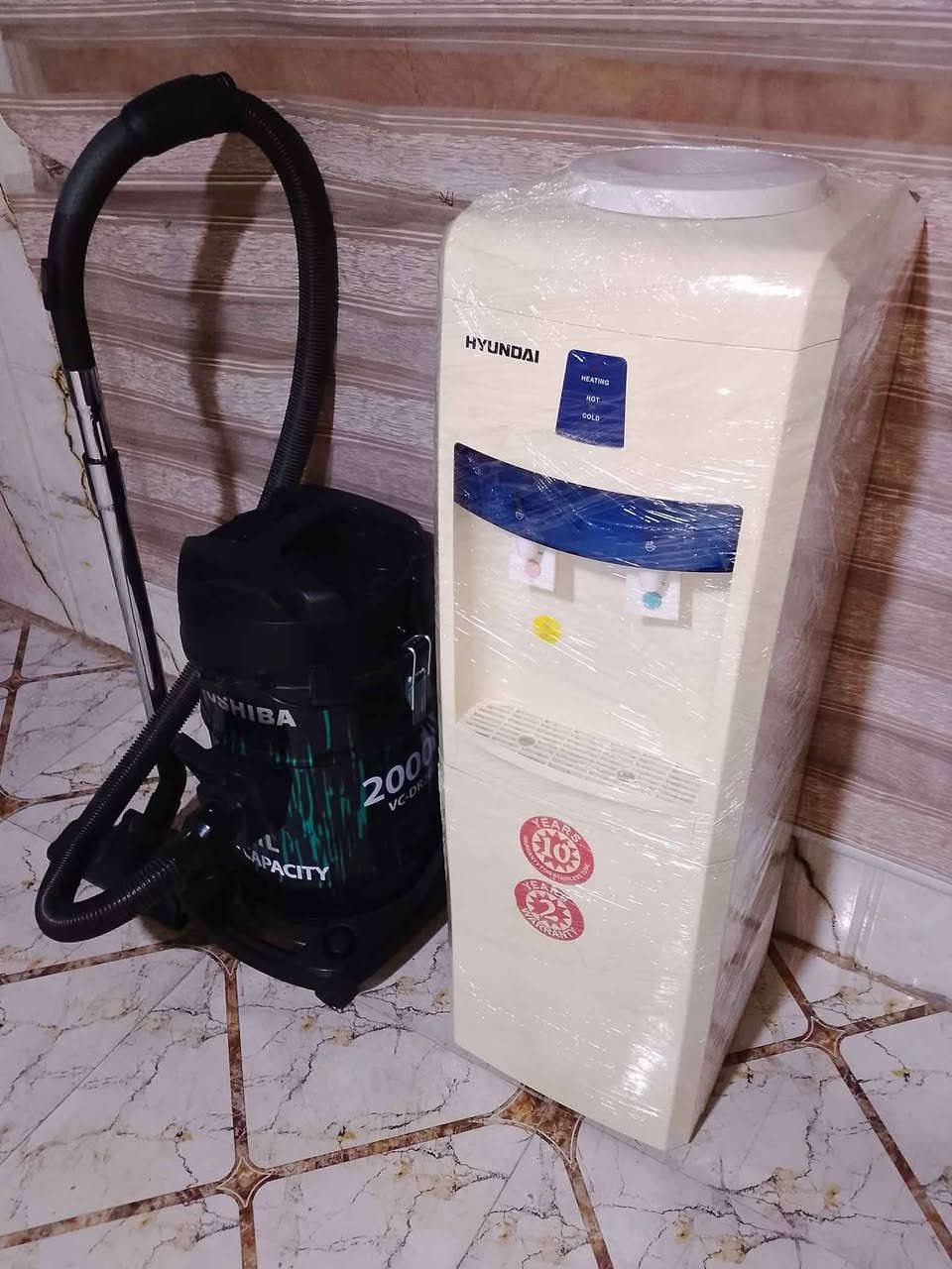 للبيع باله  براد اخو الجديد مستخدم سبوع شرط شغل  حار وبارد  سعر 90 +  /  مكنسه كويتيه  مستخدم سبوع كلش جديده شرط شغل كامله سعر 90/ العنوان بصره تاميم للاستفسار‏‪***********‬‏ متوفر توصيل البصرة, العراق
