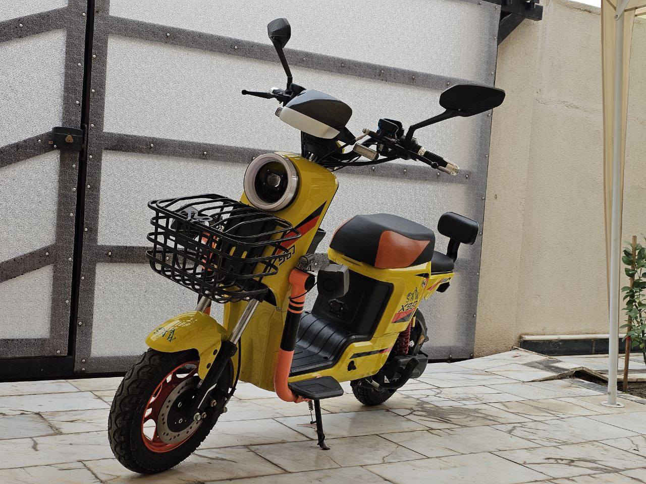 سلام عليكم
للبيع دراجة شحن SAW x900 
مواصفات:
شاشة اعطال
بصمة
تشغيل عن بعد
اربع اشاير
اربع سرع
سماعات بلوتوث
وبعد اكو هواي مواصفات
السعر 550 وبي مجال للطيبين
للاستفسار 
***********
***********
العنوان كربلاء
