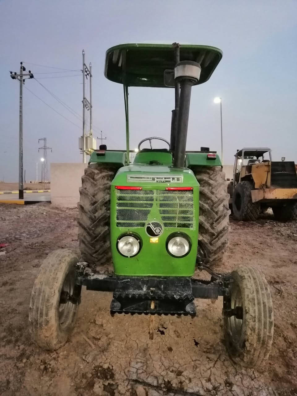 السلام عليكم كاروبه سيرت نضيفه شرط الشغل تجي تفحصها شرط مع معداتها خرماشه فدان ديچر الشراي يتصل على هذا الرقم وبي خير ويدلل ***********
