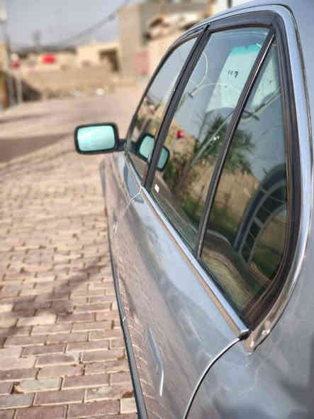 بي ام دبليو للبيع حجم ٥٢٥ محرك مسكر لون رصاصي سنوية جديدة رقم بغداد حديث كير اوتوماتيك تاخذ على الفحص سعرها ٧٠ ورقه وبيها مجال للشراي والمو شراي لا يدخل ويسأل سيارة مرتبة وجاهزة وبالحقيقة احلى  التواصل مع الرقم *********** بغداد
