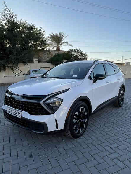 السلام عليكم ورحمة الله وبركاته 
تفاصيل كامله بالمنشور 
كيا سبورتج موديل 2023 وارد امريكي اربيل بأسمي السنويه 
فئه الاكس لاين الطويله 
مواصفتها 
بصمه دخول بصمه تشغيل تحكمات بالستيرن كروز ساعه شاشتين جبيره كاميرا خلفيه  حساس خلفي وحساس امامي رادرات اماميه جانبيه كراسي جلد كرسي سايق كهرباء قطعتين تبريد +تدفئه بالكراسي تبريد لمس فور ويل تشغيل واطفاء ذاتي عن التوقف نضام اوتو هولد نضام مانع انحدار وشاحن لاسلكي + مخرج شحن بالمقاعد الخلفيه ..سايد بريك بصمه
مكينه حجمها 2500 ممفتوحه لا هيه ولا الكير 
ماشيه 42 الف 
حادث السياره بابتين مبدلات نفس اللون وبكد كف الايد صبغ بالجاملغ الخلفي 
+ تصليح داخل الباب الخلفي..
الدعاميه  الاماميه والخلفيه مكفولات من الصبغ ومن الفتح 
تبريد السياره بلادي 
صدر السياره مال شركه بلادي 
بدلت بيها تخم تاير وبدلت تخم دسكات فقط لاغير 
عنوان السياره بغداد العامريه 
سعر السياره 215 ورقه 
رقم التلفون 
***********
