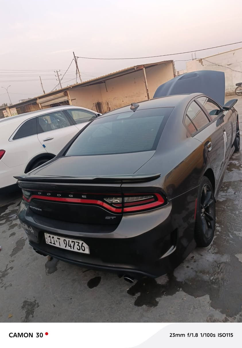 سلام عليكم جارجر جيتي
جارجر GT 19 امريكي  V6 3600
السيارة ايرباك وشواصي سليمه كفالة كذلك كير ومحرك 
مواصفات ال GT المعروفة 
حدادية وتخم تاير جديد 
كامرا دوار حساس خلفي 
كشن حضن

صورة الحادث مرفقة مع الصور 
تبريد و تدفئة 
لون فيلي 
السيارة ماشية 100الف
رقم بغداد جديد +سنويه لل2030
نضام سبورت +كير الف
دواخل لون احمر كشن حض
العنوان ديوانيه عفك سعر 212بيه مجال
رقم ‏‪***********‬‏
