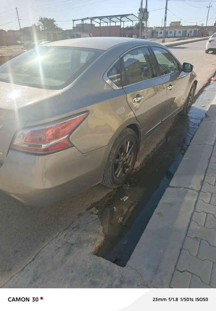 سيارة ألتيما نيسان صالون 2015
خليجي

اللون ذهبي 

الضرر 4 قطع  

السعر 105 بي مجال

الموقع / ديالى / حمرين 

***********
