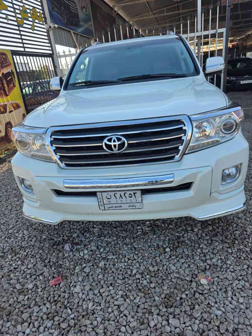 السلام عليكم لاندكروز البيع 2014فول مكفولة كفاله عام من مكينه كير حداديه تخم تاير  كله جديد سياره جديده كلش ماشيه 147المكان الحله  السعر 4شدات بيع او مراوس حسب القناعه رقم الهاتف ***********
