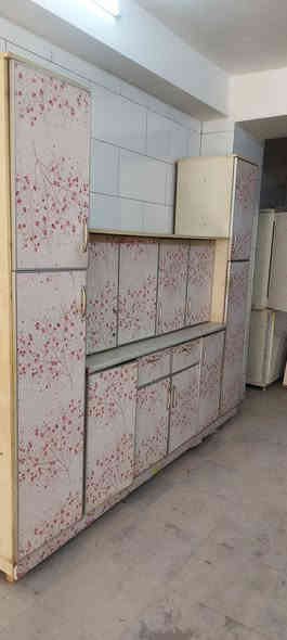 غراض بيت للبيع درجه اولى للبيع الاستفسار الاتصال ع*********** شارع سالم خلف شركه كورك قرب دائره الكهرباء
