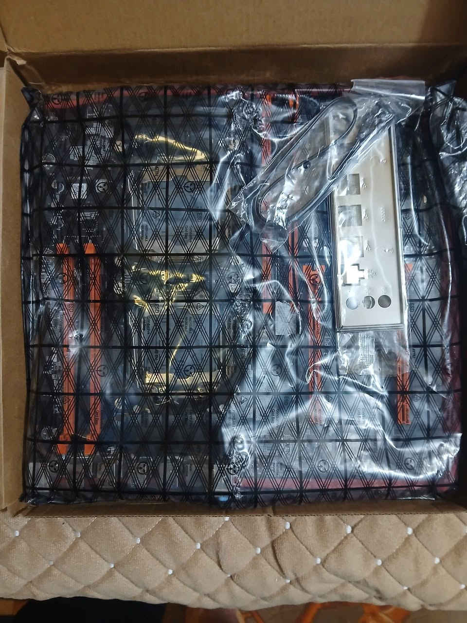 مذربورد DDR4 بهل شكل هذه ياخذ،دبل معالج جديد غير مستخدم 
متواجد خاص توصيل موجود بغداد وجميع المحافظات بغداد, العراق


**إذا كنت صاحب هذا الإعلان وتريد حذفه لأي سبب، رجاءا أرسل رسالة إلى الدعم الفني**