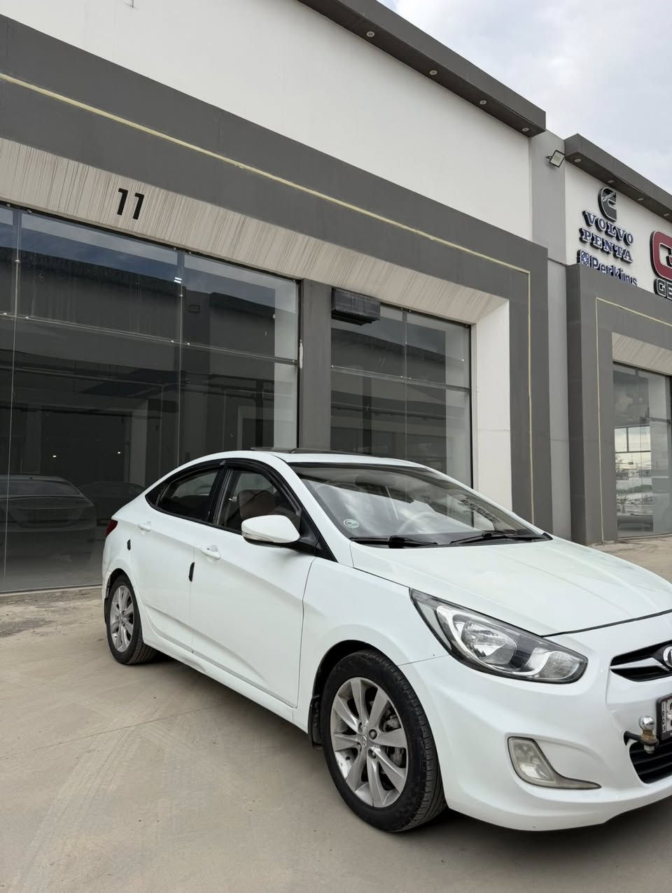 السلام عليكم اكسنت 2013 خليجي محرك 1600 دوش مكينه وكير بشرط فول مواصفات فوق البلو  كشنات تدفئه اشاير بل مري تحكمات ستيرن يمين ويسار فتحت سقف سلايت السياره جاهزه  طخم تايرات جديد طخم امامي خلفي جديد تبريد ثلج  ضرر بونيد وجاملغ بدون دواخل وبيها تعديلات بل ابواب عل شبر شبر ملاحظات وبيها حالوب ومنزل السونار بل صور رقم اربيل رقم مسطره السعر 90 وبيها مجال عنوان موصل الايسر رقم الهاتف ***********
