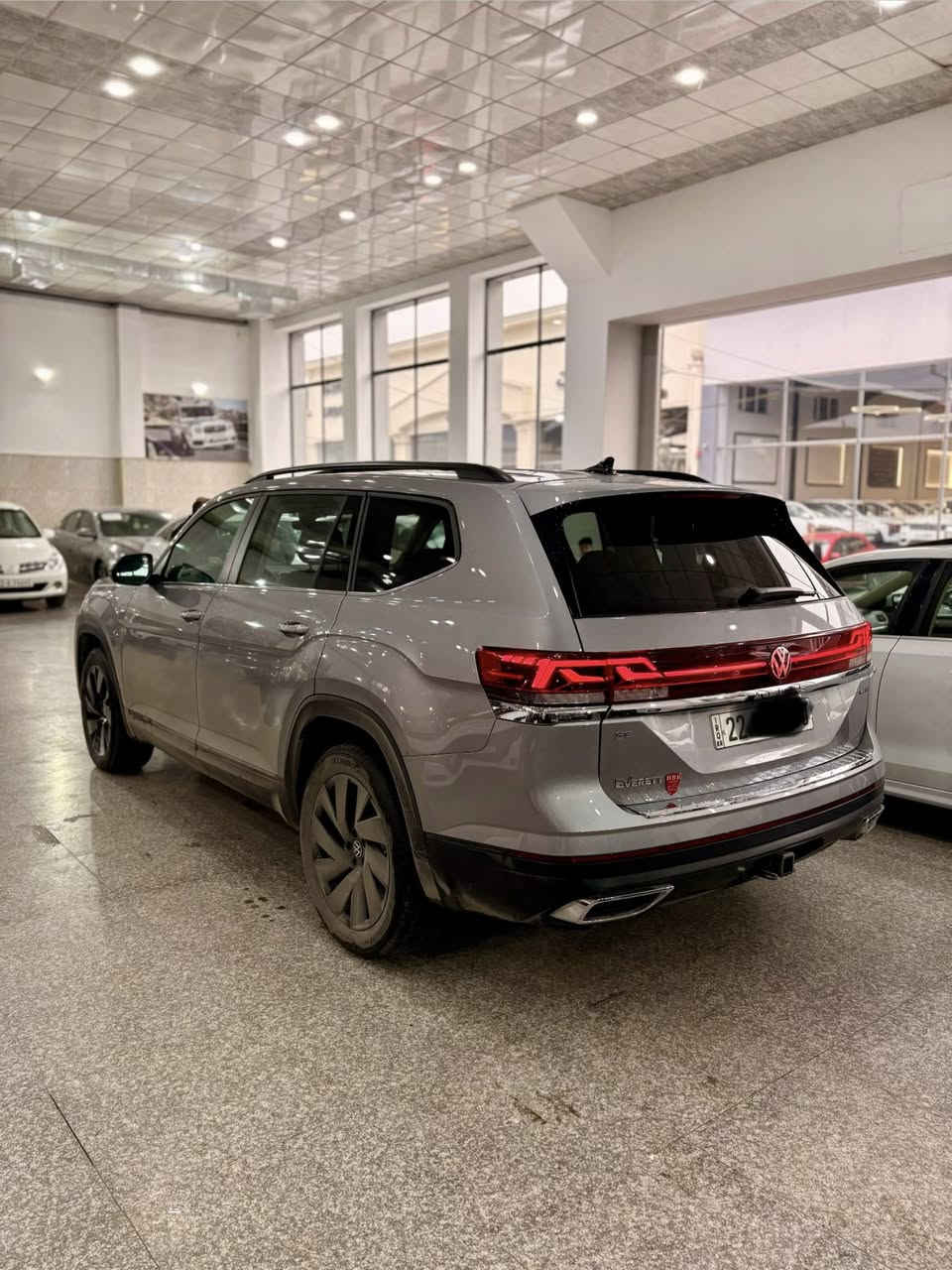 للبيع 

اطلس / 2024  شكل الجديد 
مشي السيارة ( 16 Mi )
لون السيارة ( سلفر ) 
رقم السيارة ( اربيل ) 
حجم المحرك ( V4 . T )

فئة السيارة / SE + 
1-بانوراما 
2-رادارات 360 درجة 
3-حساسات 360 درجة 
4-بصمة تشغيل 
5-تشغيل عن بعد 
6-صندوق بصمة 
7-بصمة أبواب 
8-لايت امامي ليد 
9-بك لايت خلفي ليد 
10-لايت زينون 
11-تحديد مسار 
12-توقف ذاتي 
13-ويل كب كروم اسودّ كبير حجم 20 
14-علامة السيارة LED 
15-اشاير بالمري 
16-7راكب 
17-كشنات جلد 
18-استيرن جلد 
19-كشنات تبريد + تدفئة 
20-ثلاث قطع تبريد 
21-تبريد امامي ديجيتال 
22-تبريد خلفي ديجيتال 
23-داخل صاج 
24-داخل كروم 
25-انارة داخلية 
26-أبواب جلد 
27-دشبول جلد 
28-كشن كهرب 
29-كيج ديجيتال 
30-قيادة ذاتية 
31-هند بريك بصمة
32-استيرن تدفئة
9-33سماعات 
34-استيرن حرف D
35-بردات خلفية اصلية 

ملاحضة ( ضرر السيارة دعامية فقط وصور الضرر بالمنشور ) 

السعر  ( 300 ) وبيها مجال بسيط 

مكان السيارة ( موصل ) 
الرقم 
***********
