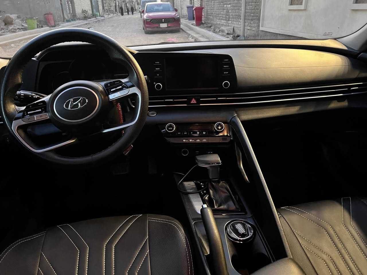 النترا للبيع مديل 2021 وراد امريكي بيه بنيد مبدل وبارد جاملغ الكير مالته ATالمرغوب ماشيه 90 مستعجل ع بيعته  بغداد بسمي السعر 135 عليه غرامه ينخصم من سعره***********
