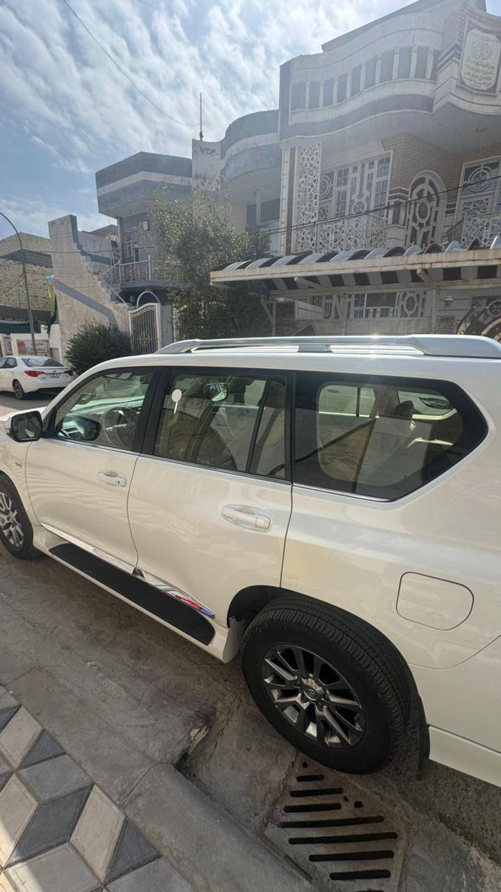 سلام عليكم
برادو موديل ٢٠٢٠ vx ساز 
 ماشيه ١٠٥ الف

مكفوله من كلشي 

فول مواصفات 

مقاعد جلد

فتحه سقف  

محرك ٤٠٠٠ 

حساسات 

***********
