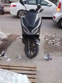 pcxالجيل الثالث للبيع  22وبيها مجال للشراي 07727480821