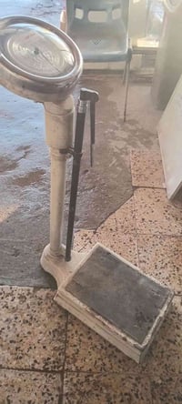 ميزان طبي للبيع الاتصال ٠٧٧٠٠٣٠٦١١٨