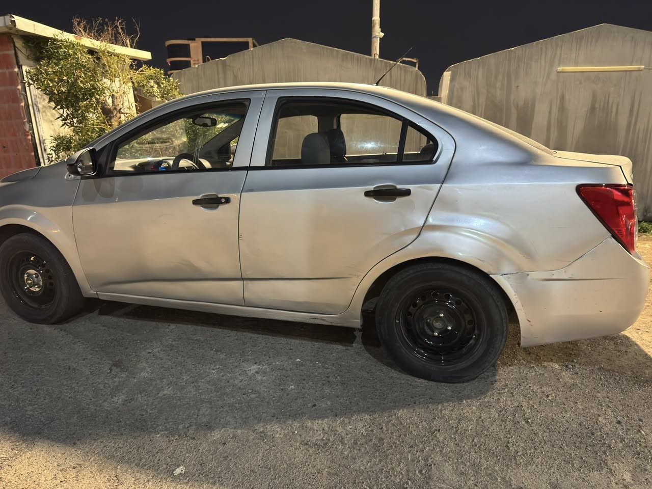 للبيع سونك ٢٠١٢ كير ومحرك مكفولات محرك ١٨٠٠ السعر ٥٥٠٠$
***********
