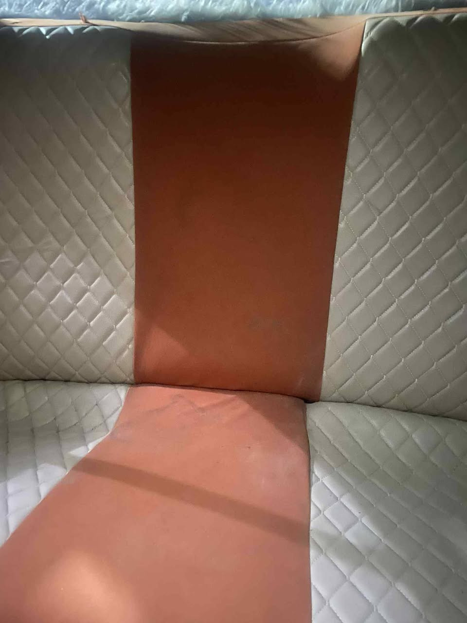 سياره سوناتا تو طرف ثالث صاحبها موجود سعر ٢٢ وبيها مجال مكان بعقوبه


**إذا كنت صاحب هذا الإعلان وتريد حذفه لأي سبب، رجاءا أرسل رسالة إلى الدعم الفني**