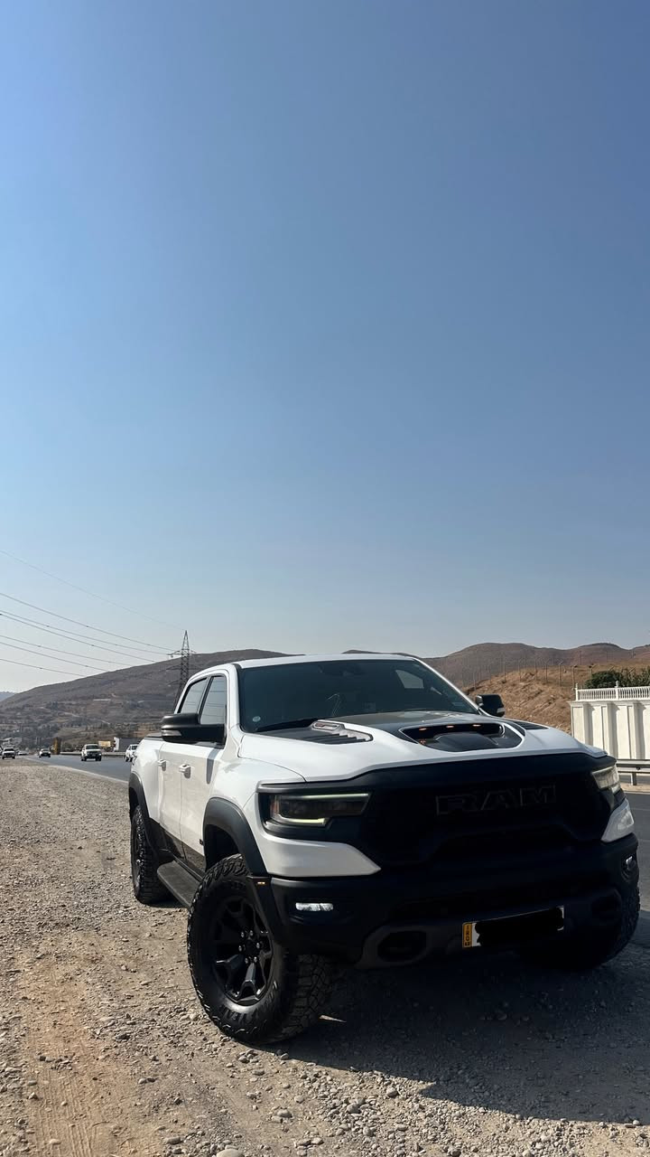 RAM TRX🚀
2021
فول 1/1 بانوراما 
كفاله عامه
ppf مغلفه
رقم شمالي تحويل او وكاله
والتي ار اكس معروفه مواصفاتها
داخل احمر+ اسود
مكاني بصرة
***********
