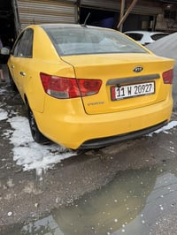 كيا فورتي موديل 2013 حادثها باب السايق و الوره السايق  تخم تاير جديد ص...