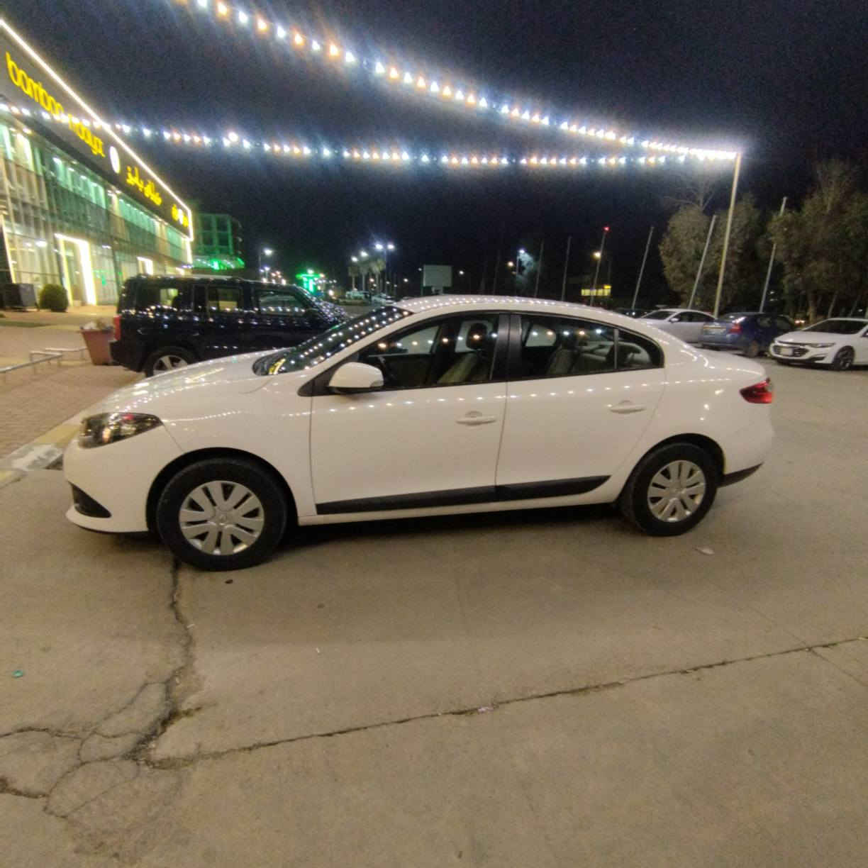 ڕینۆ فلونس 2016سفری شەریکە دو سویچ ناوزەرد خلیجی
مەکینە 16 ی سێنترا مەکینەی نەکراوەتەوەو زۆر پاکو بێ عەیبە
گێڕو مەکینەو تەبریدی پاکو بێ عەیبە  ،سەنەوی و ڕەقەمو تایەی نوێیەو توندوتۆڵە ABS جام کارەبا دەبڵ گێڕ  یەک دینارمەسرەفی نیە *********** السليمانية, العراق
